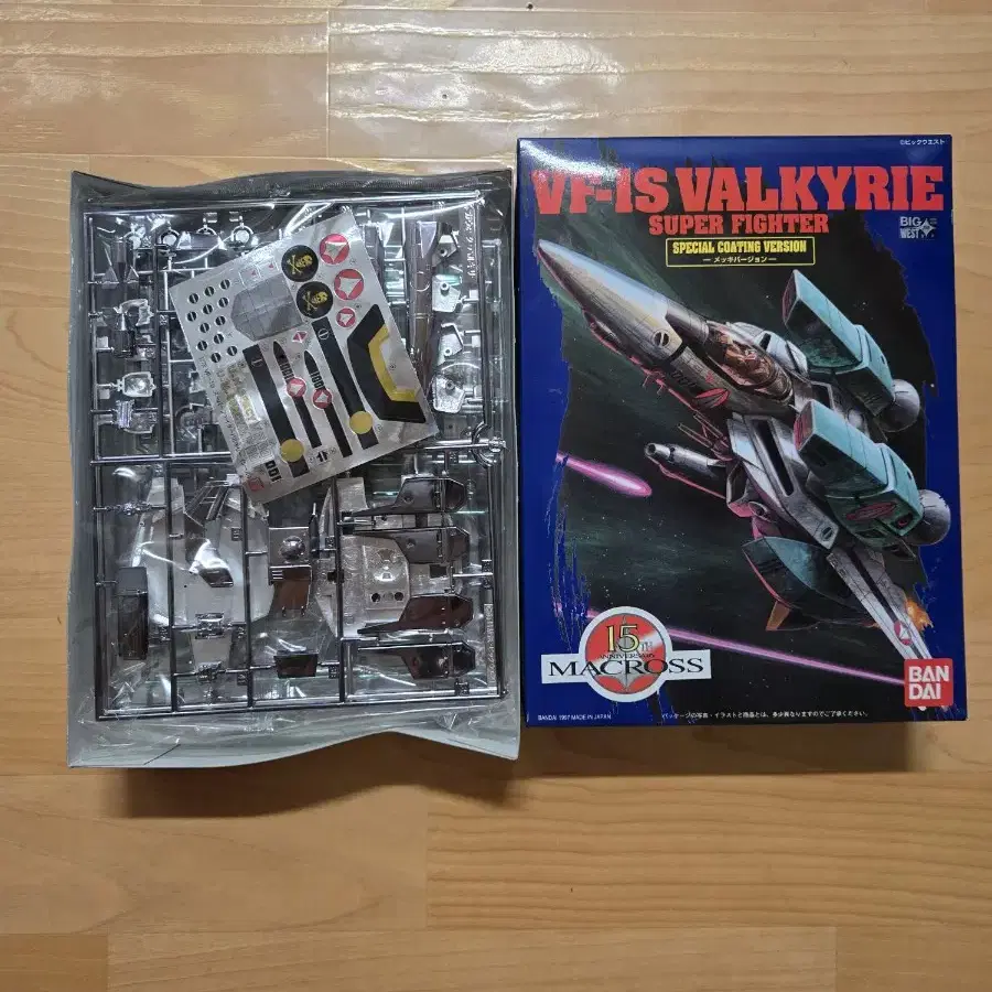 1/72 마크로스 VF-1S 슈퍼발키리 스페셜 코팅