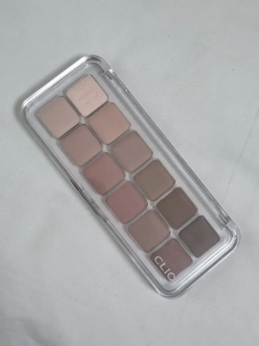 CLIO PRO Eye Palette Air 03 Mute Library