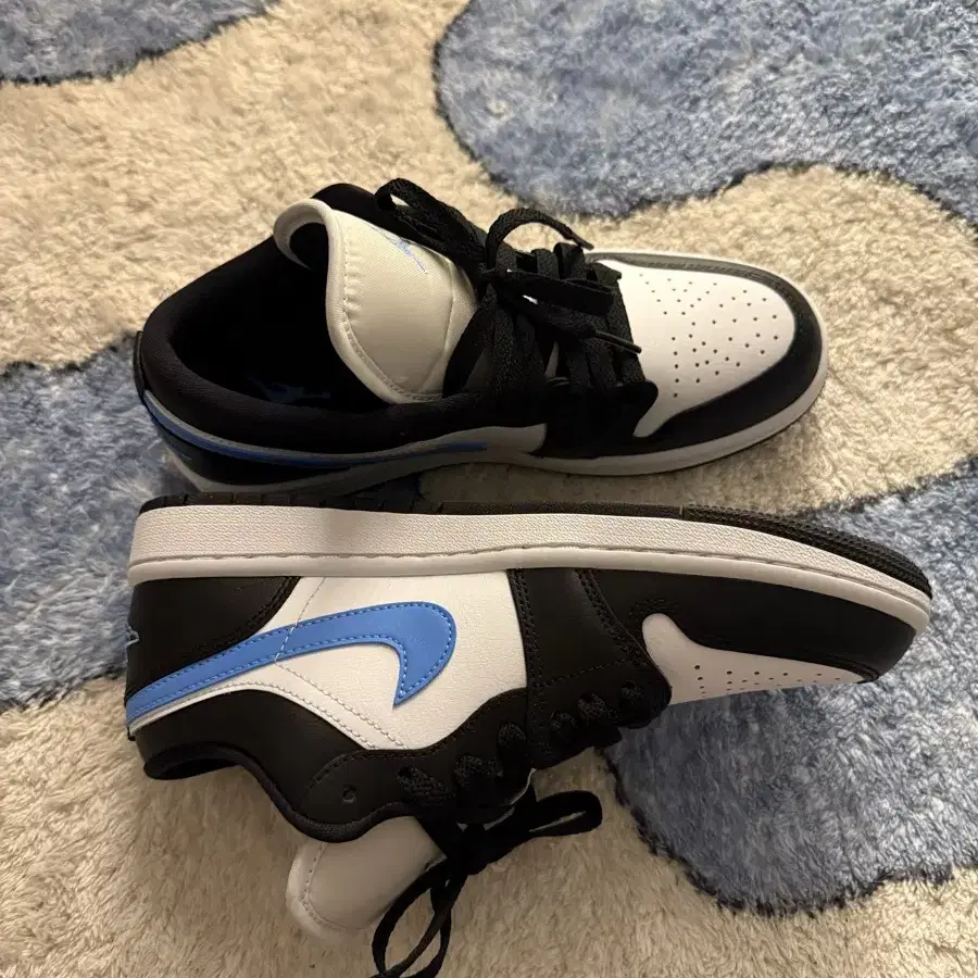 새상품 나이키 (정품) Jordan 1 Low Black Universi