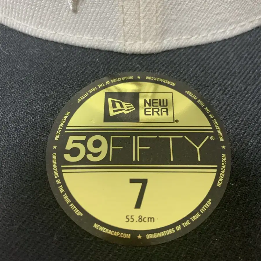 뉴에라 에센셜 피어오브갓 블랙 59FIFTY