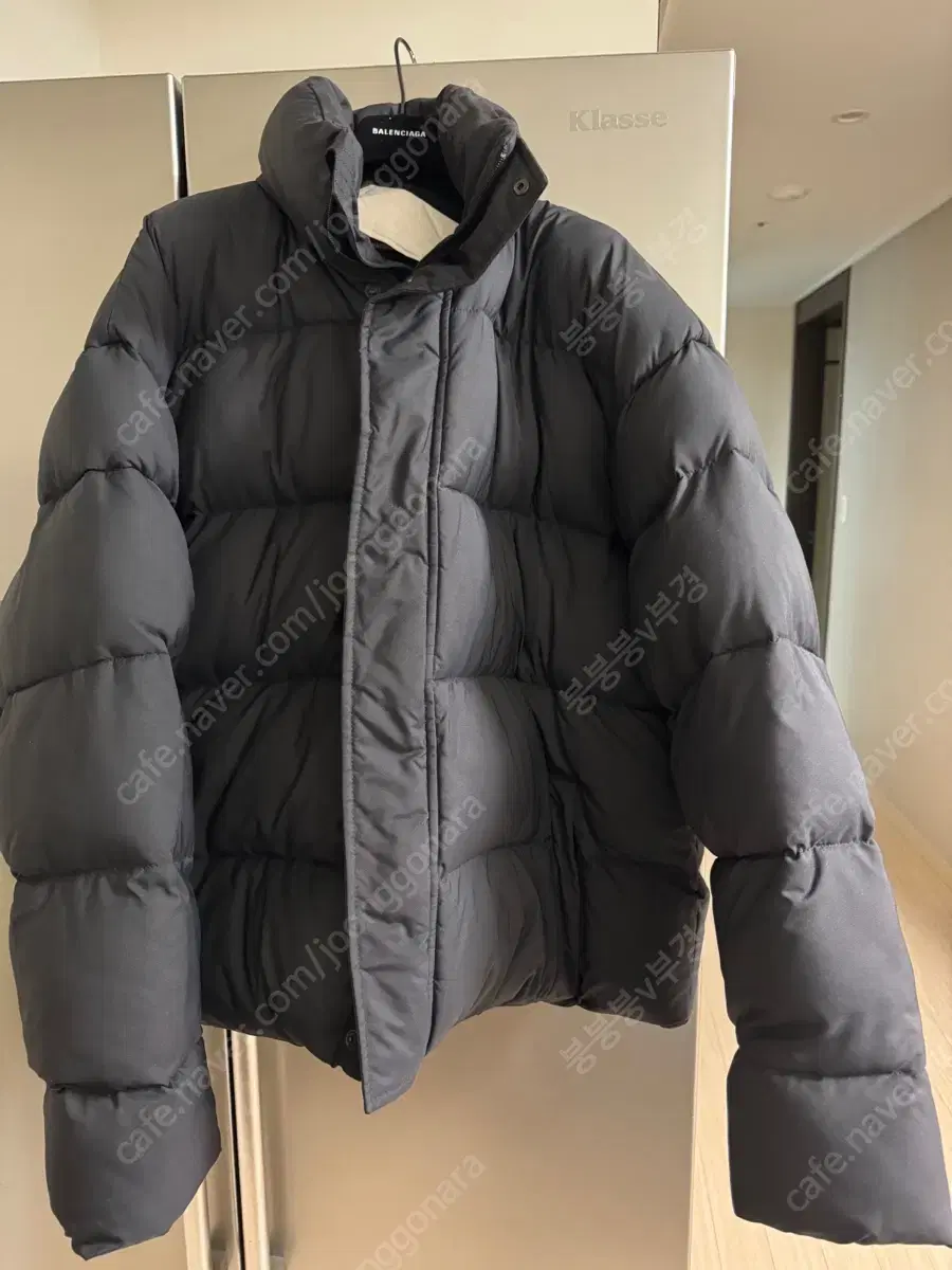 Balenciaga BBLogo embroidered puffer 48