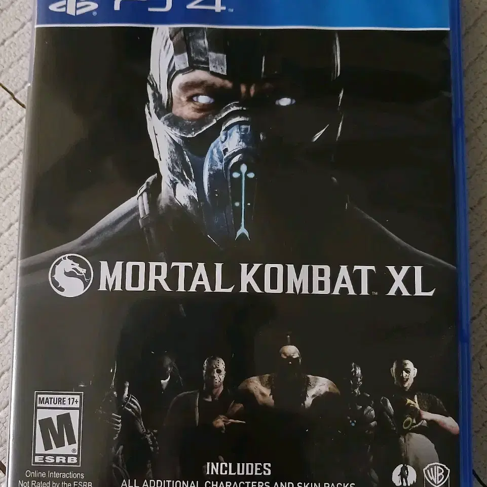 ps4 모탈컴뱃 xl 팝니다.