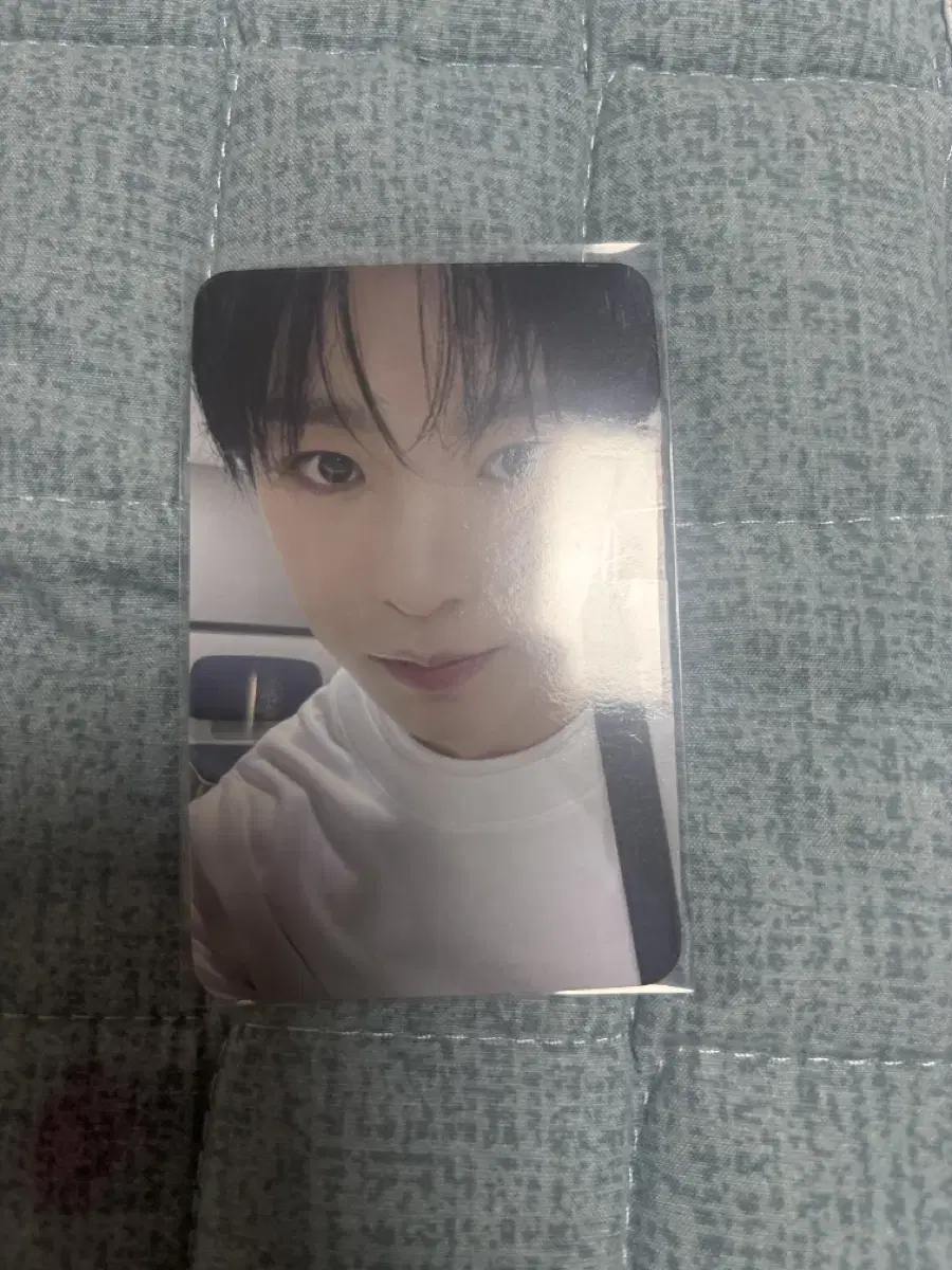 U sell soundwave photocard!!!