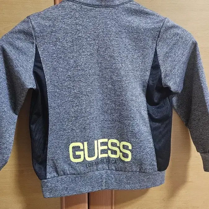 guess 110 1세트