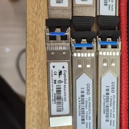 싱글1G SFP 7개. 멀티1G SFP 1개