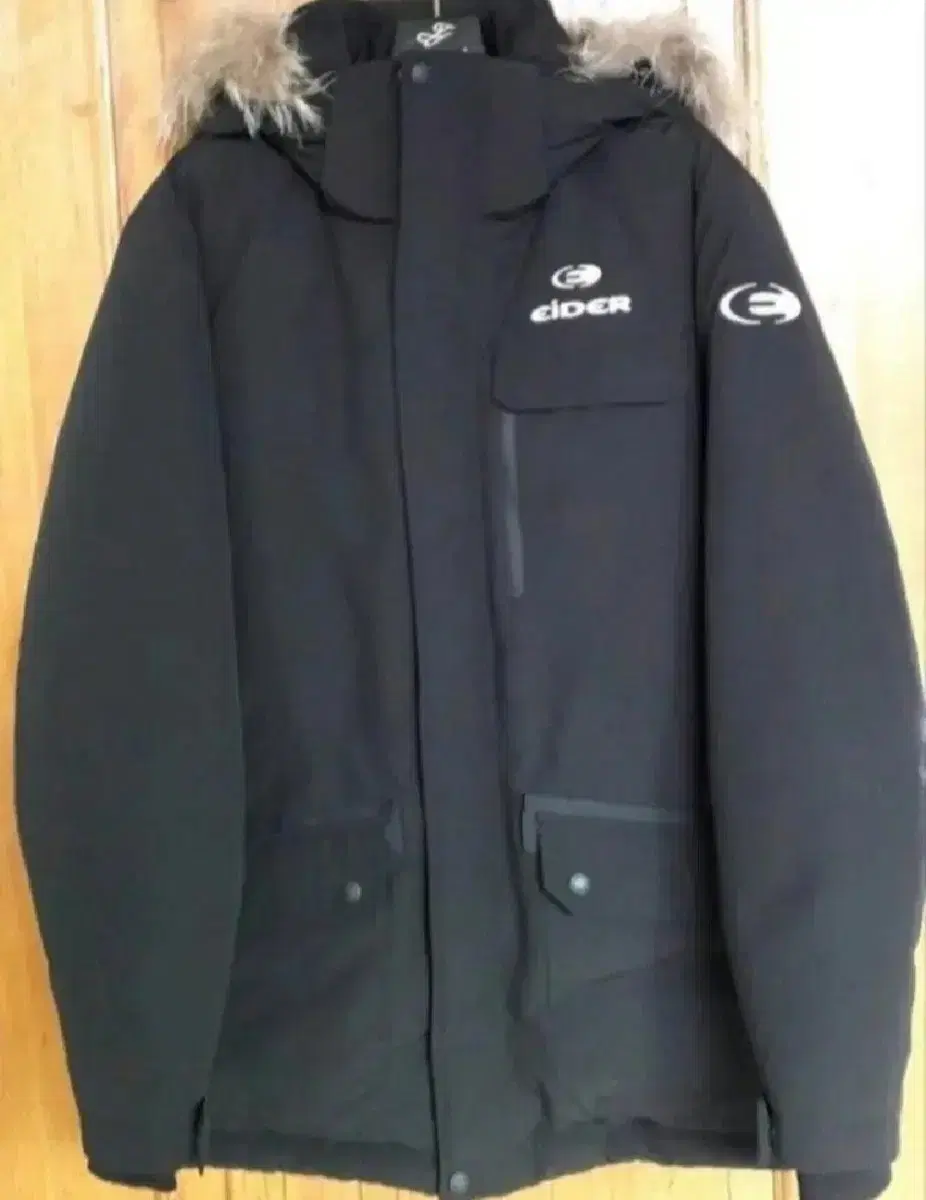 2 men's winter clothes (coat/safari down jacket)