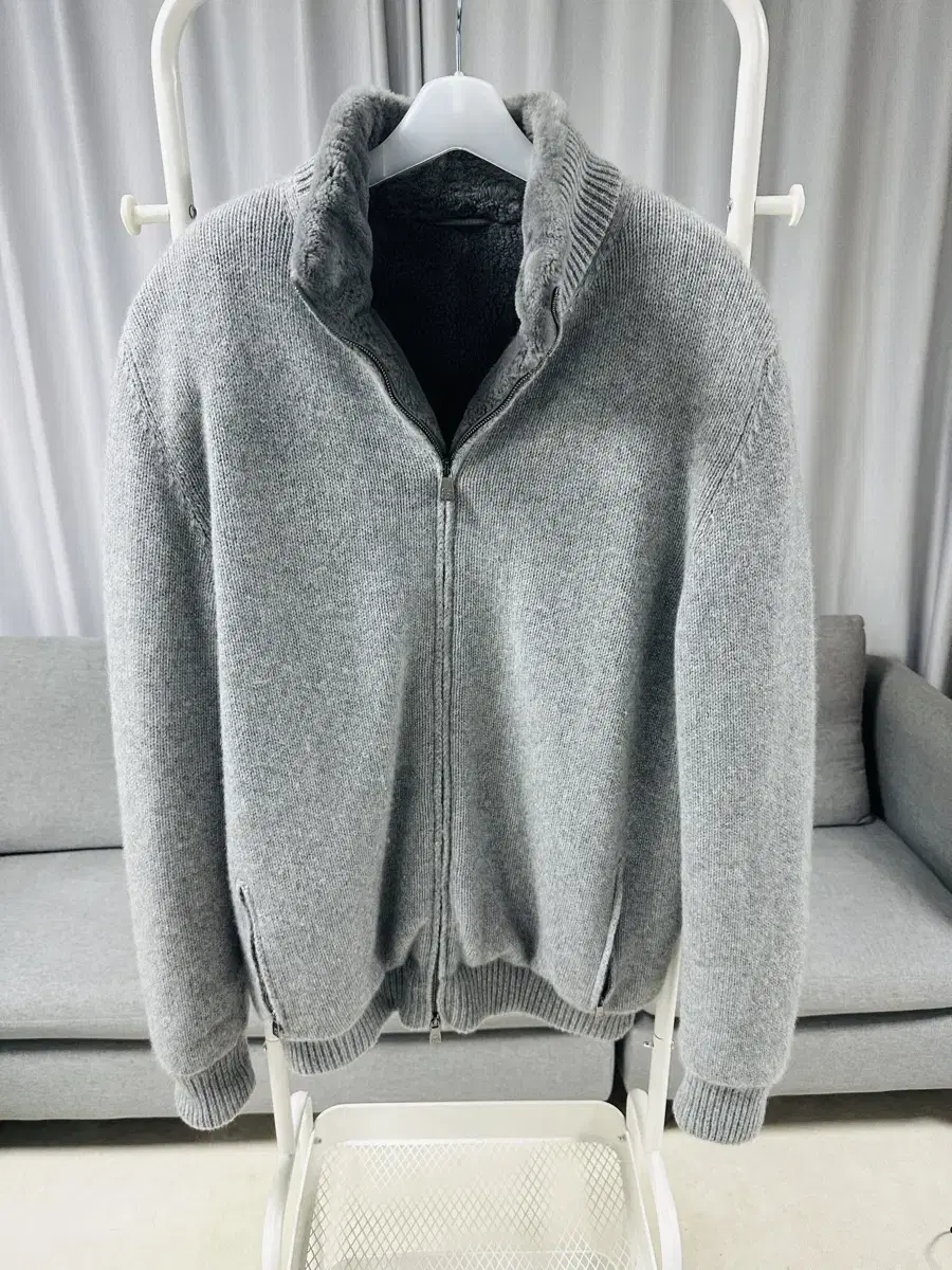 The Real Thug! Corneliani Cashmere Jacket (11 million) (as new) (person)