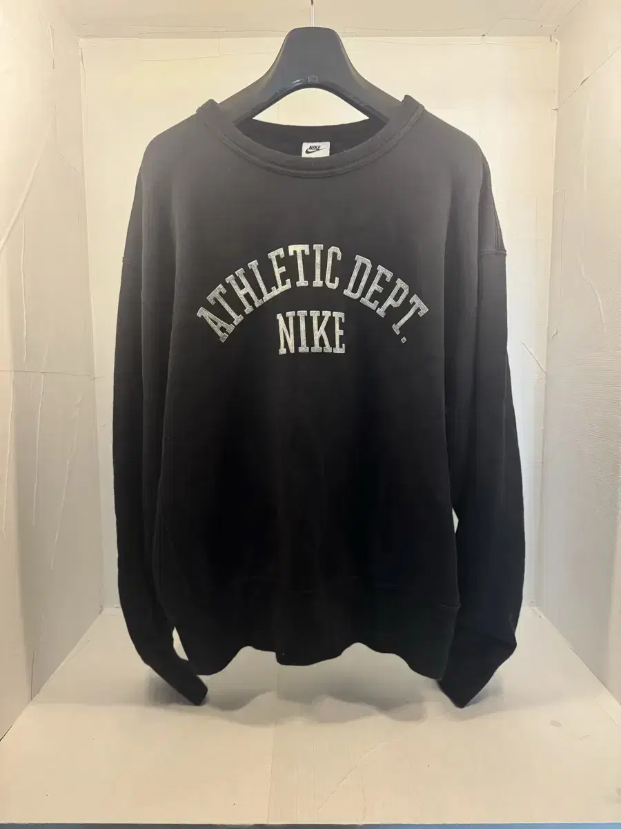 . Nike . NSW Trend Fleece Crew Black (L)