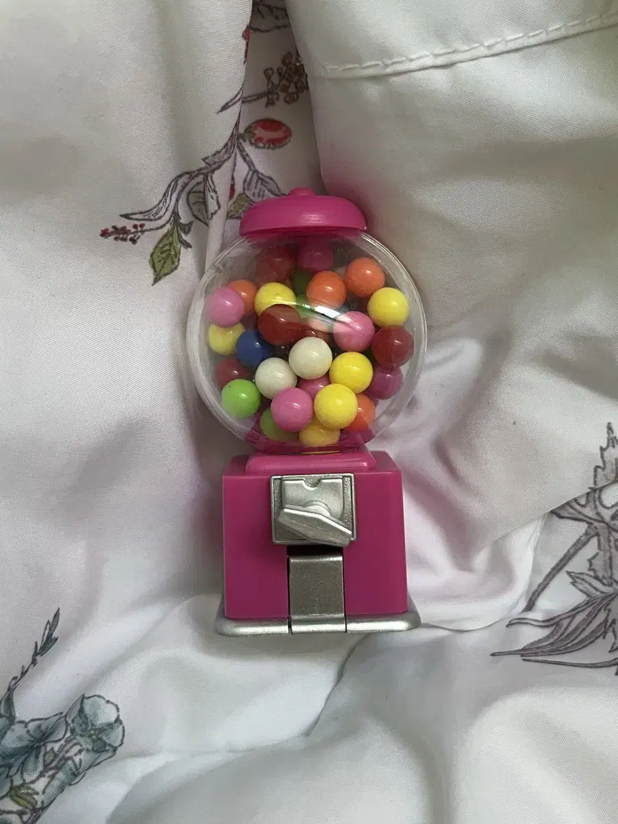 Price Reducedx) Gumball Candy Machine Miniature Gacha