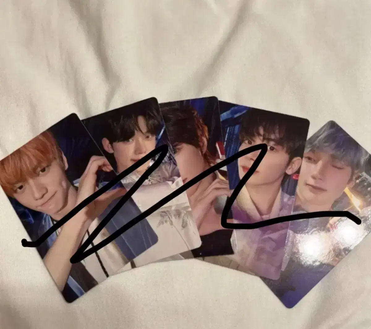 TXT japan fanclub Surveys photocard pre-order benefit Sanctuary yeonjun soobin taehyun Hooning