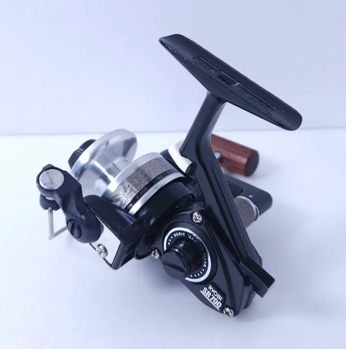 료비 스피닝릴 SR700 RYOBi spinning reel