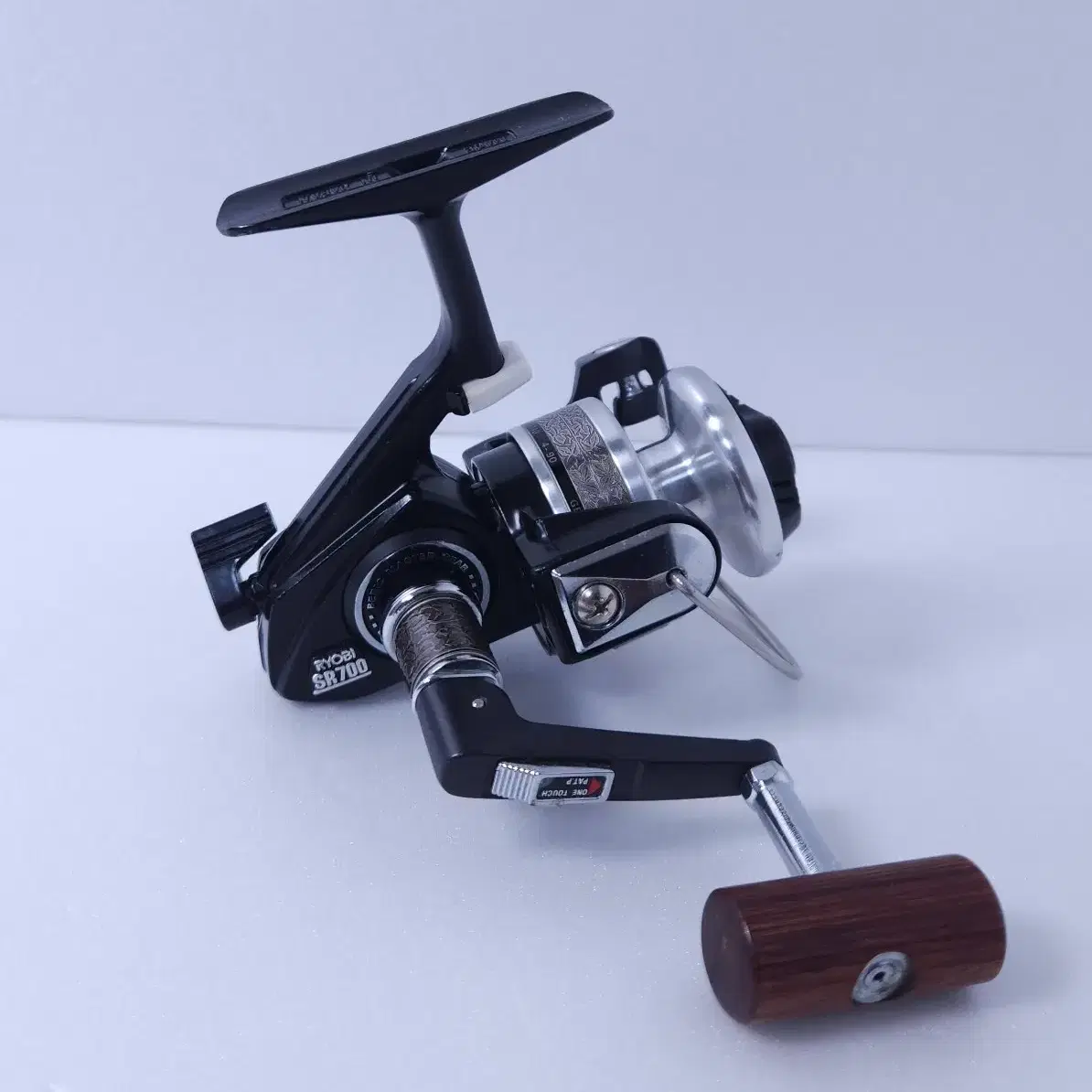 료비 스피닝릴 SR700 RYOBi spinning reel