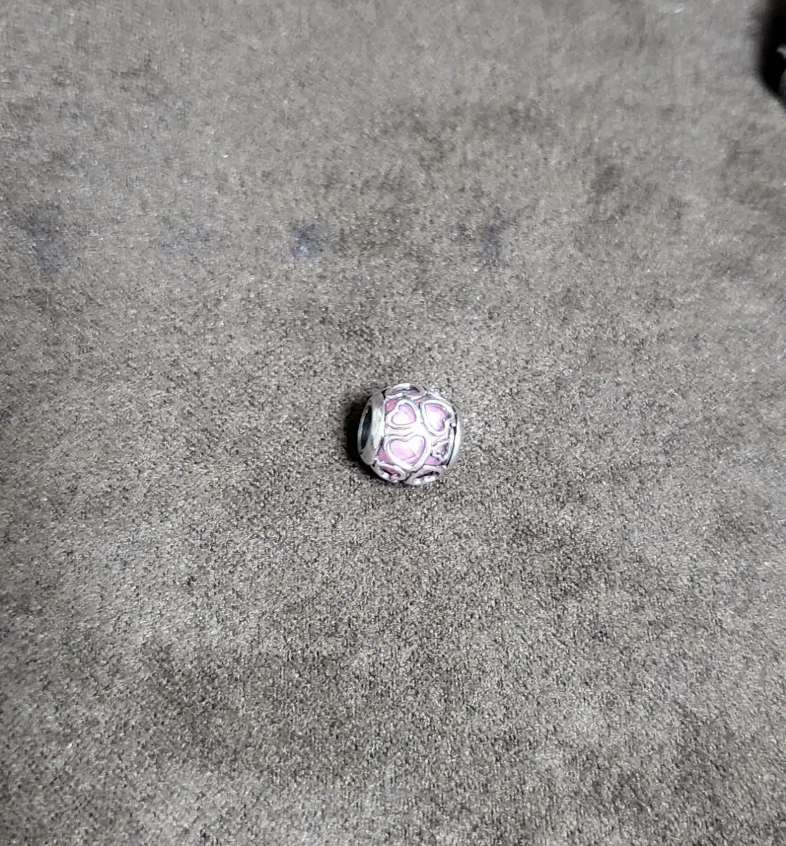 판도라 792036PCZ Pandora Pink Encased in Lo