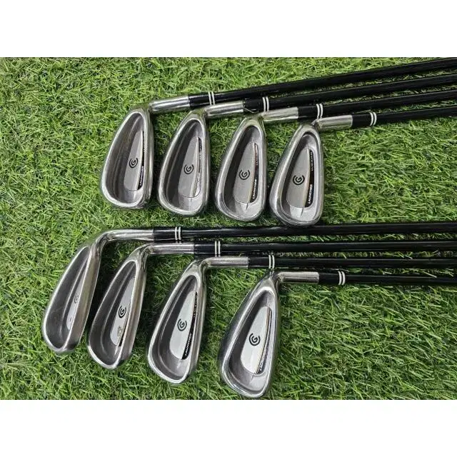 (Used) Cleveland Launcher Used Iron Set Carbon R Strength 4-P, D...