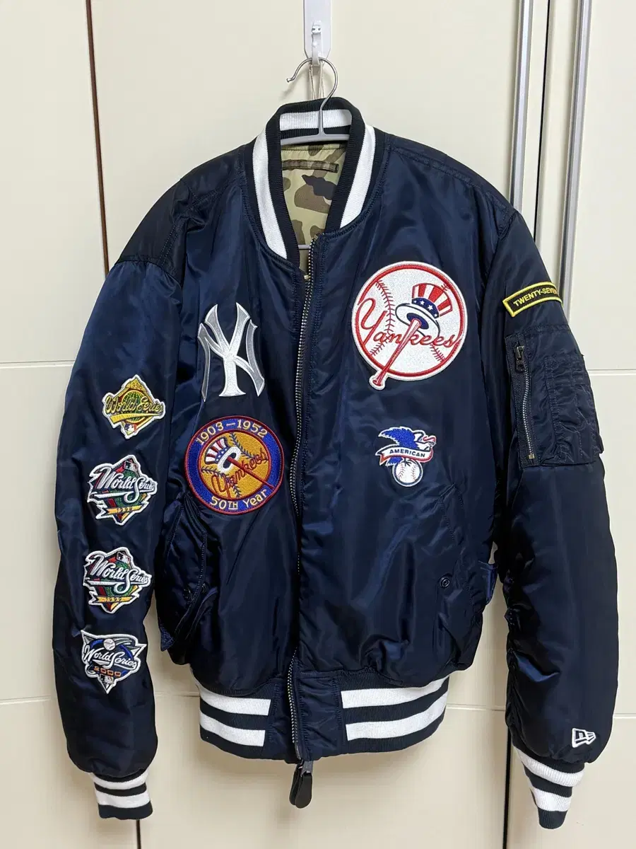 New Era X Alpine Industries MLB New York Yankees Jacket (worn with new jeans minji )