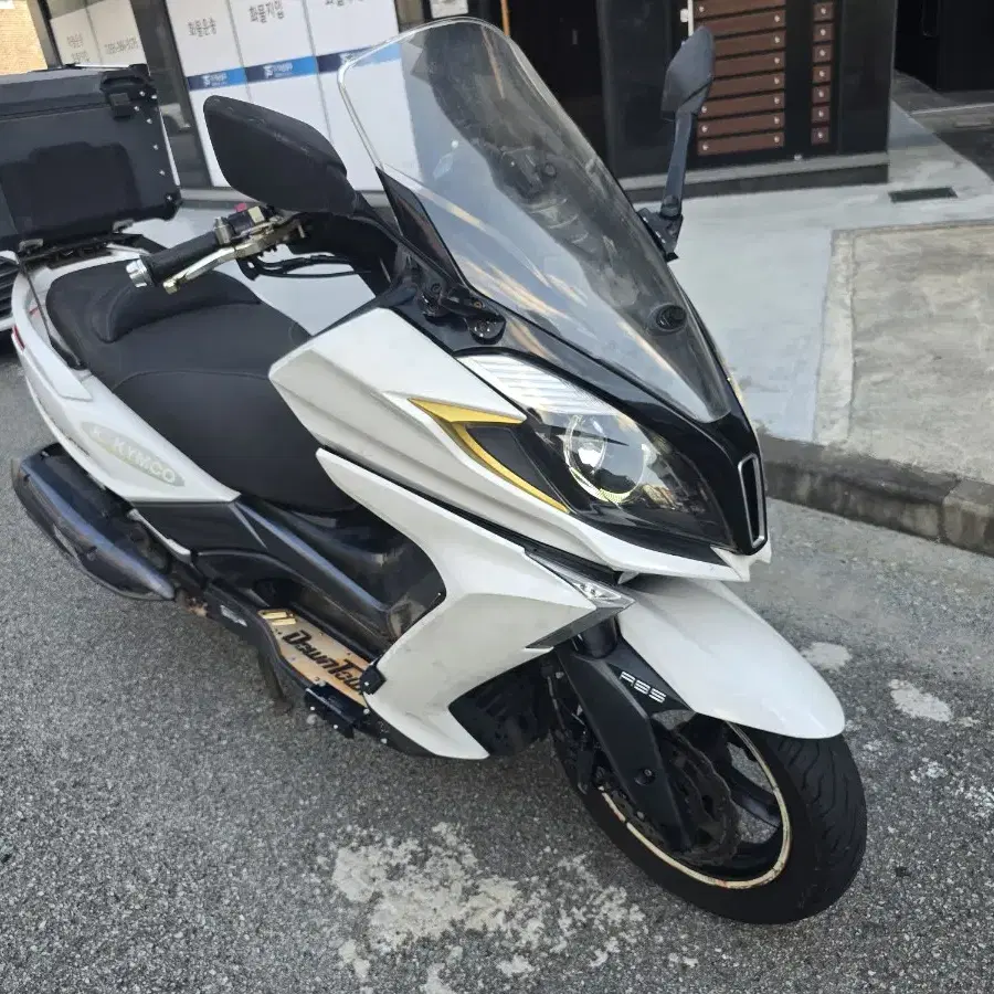 16년 다운타운 st 350 중고오토바이포르자보이저크루심vs300엑스맥스