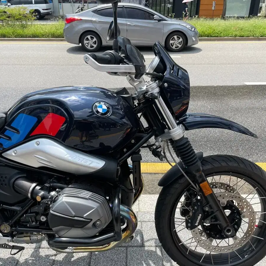 알나인티 어반gs bmw r9t 23년 3천키로