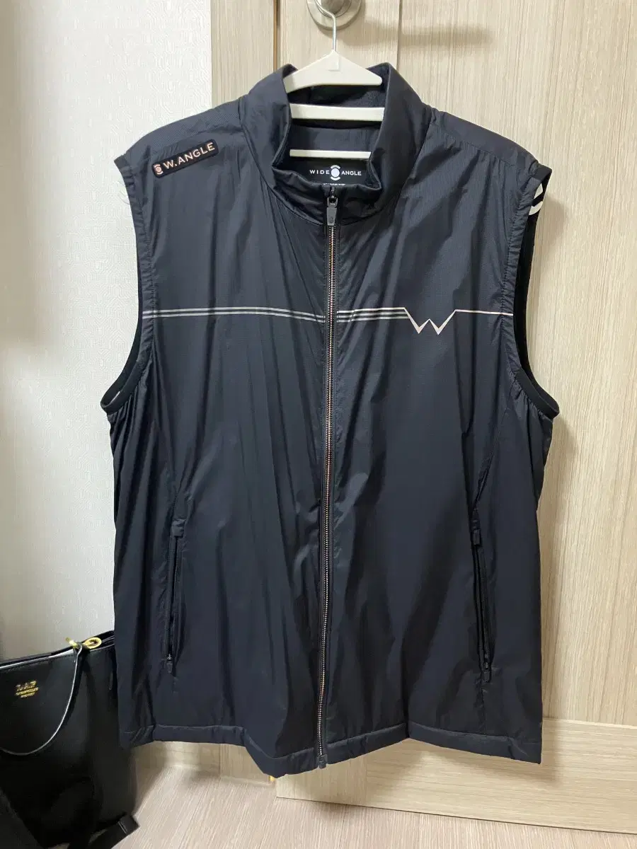 Wide-AngleFunctionalGolfVest110