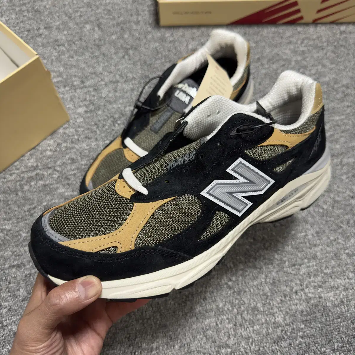 NewBalance990v3 Made in USA BlackTan 275