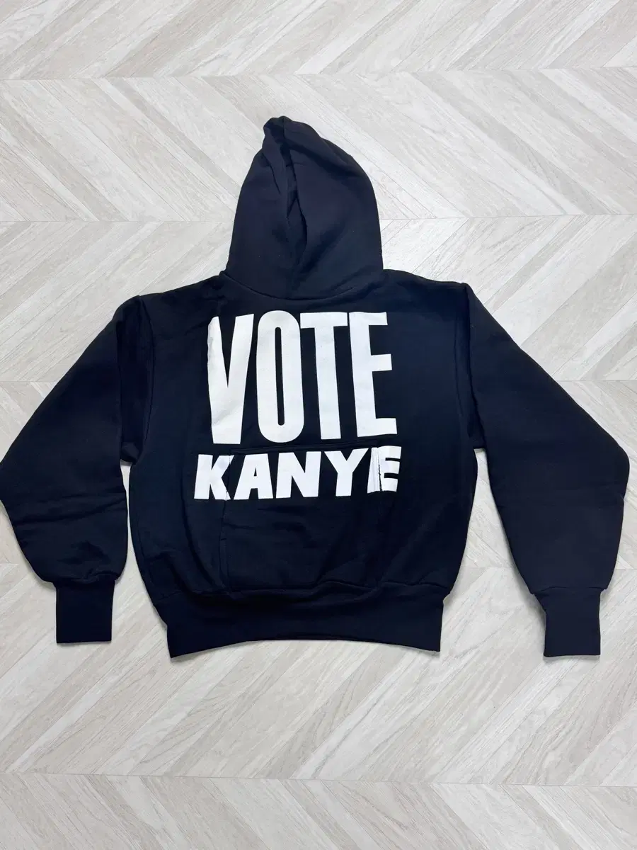 칸예  vote kanye 후드티 size M 신품