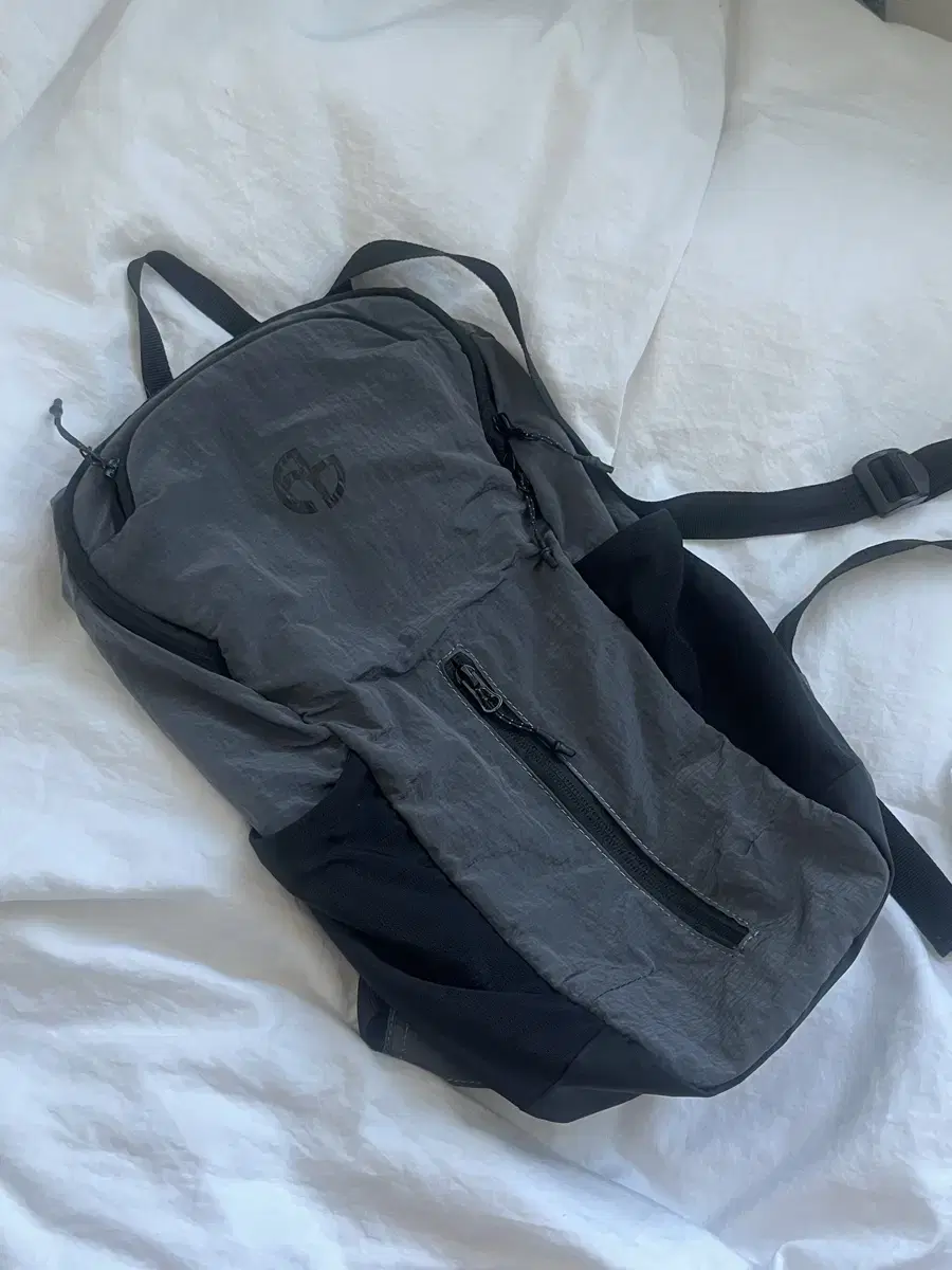 노매뉴얼 백팩 (SYMBOL NYLON DAYPACK) 4.9