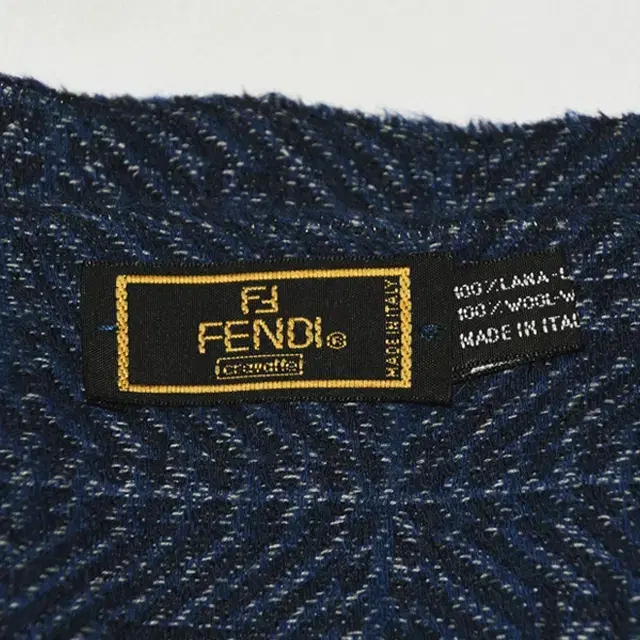 made in italy FENDI 울머플러