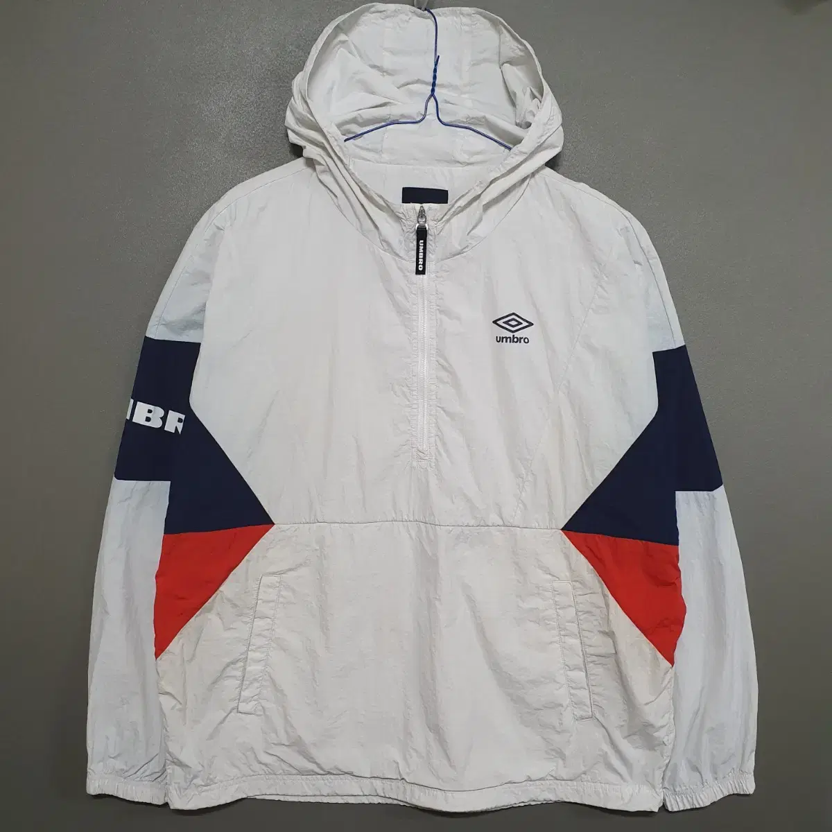 100 (L) Umbro New Wembley Hooded Anorak Lightweight Windbreaker Jacket White