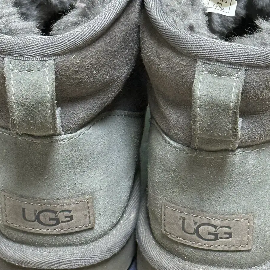 UGG 어그 클래식 미니 그레이 250