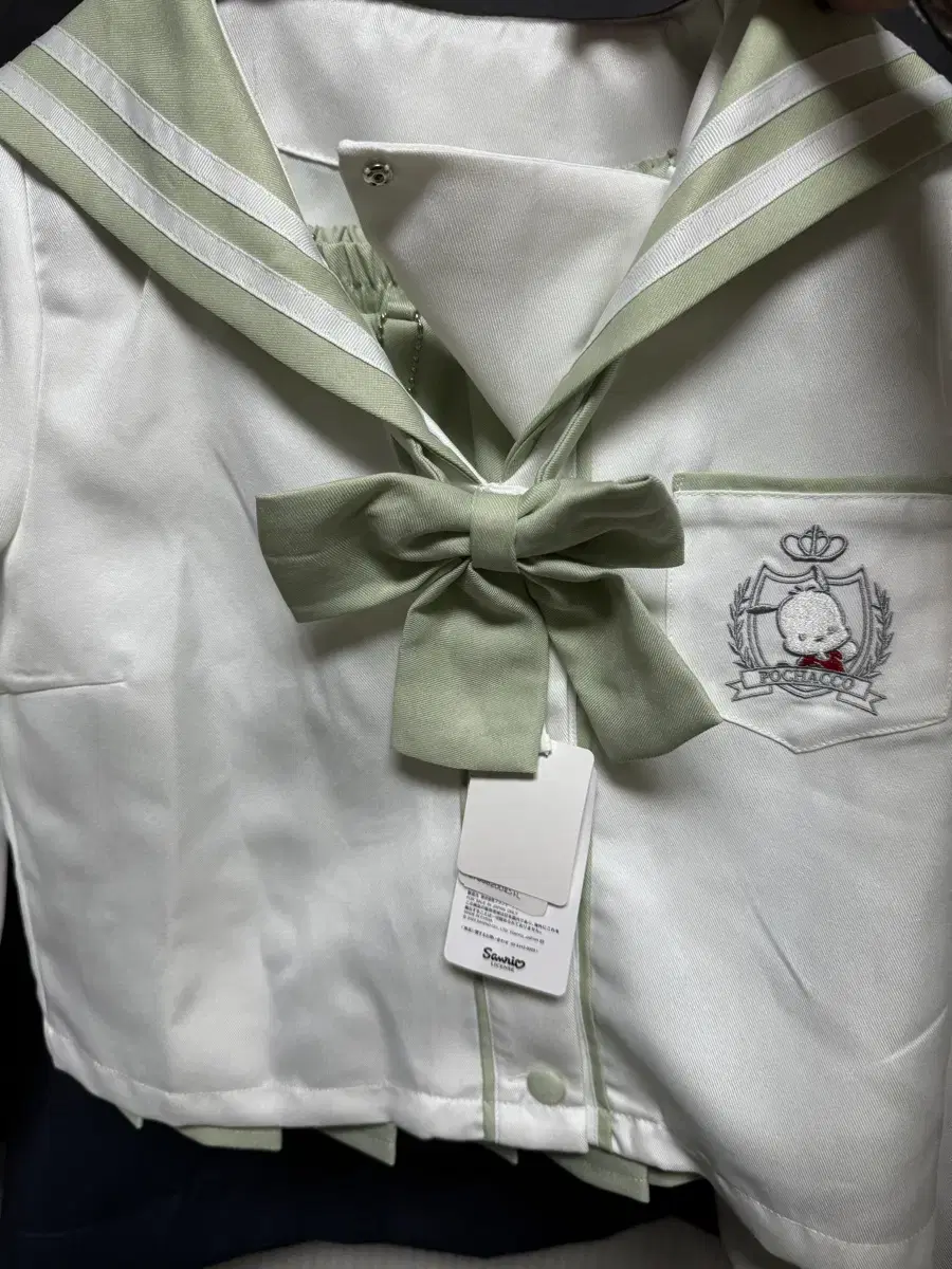 Don Quixote Sanrio School Uniform (Sailor Suit) Pochaco