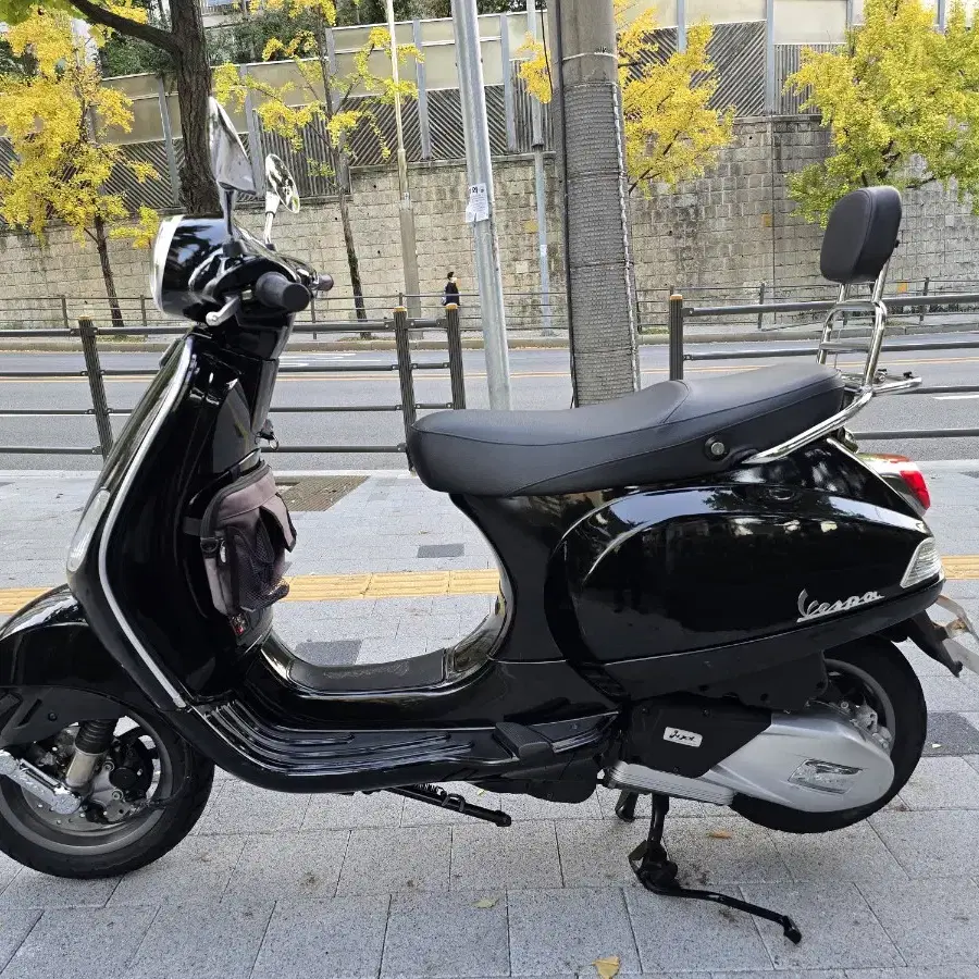 베스파 LX125 키로수 적게 탄것