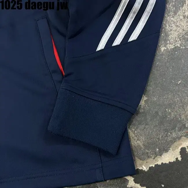 100 ADIDAS ZIPUP 아디다스 집업