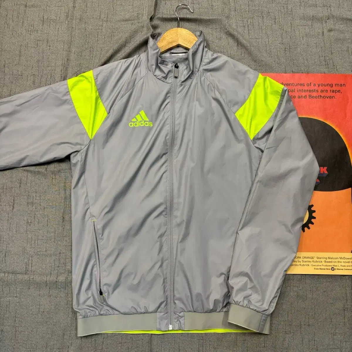 Adidas Windbreaker L (nb3)