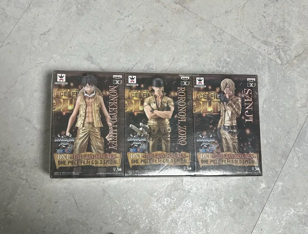 ONEPIECE Figures Pyrm Gold Luffy Jo Jo Statue sealed Genuine bulk 65000