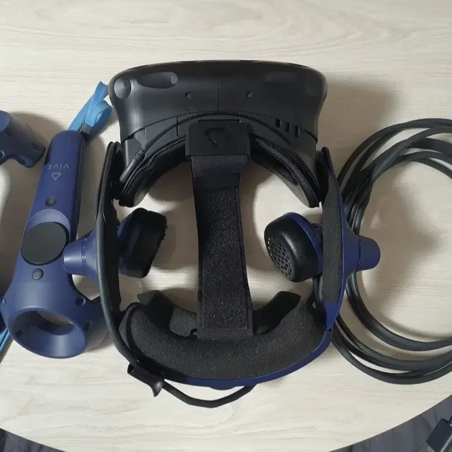 Vive pro 2 헤드셋, 컨트롤러