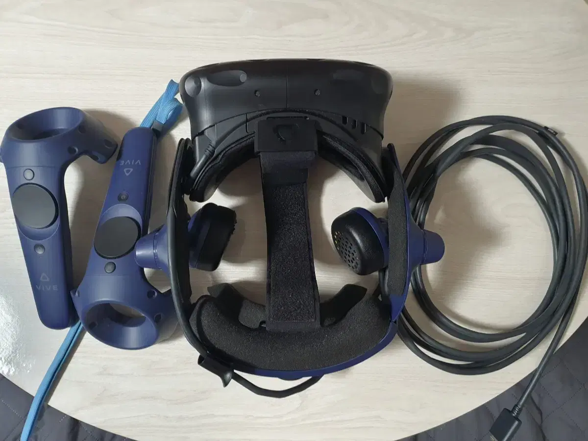 Vive pro 2 헤드셋, 컨트롤러