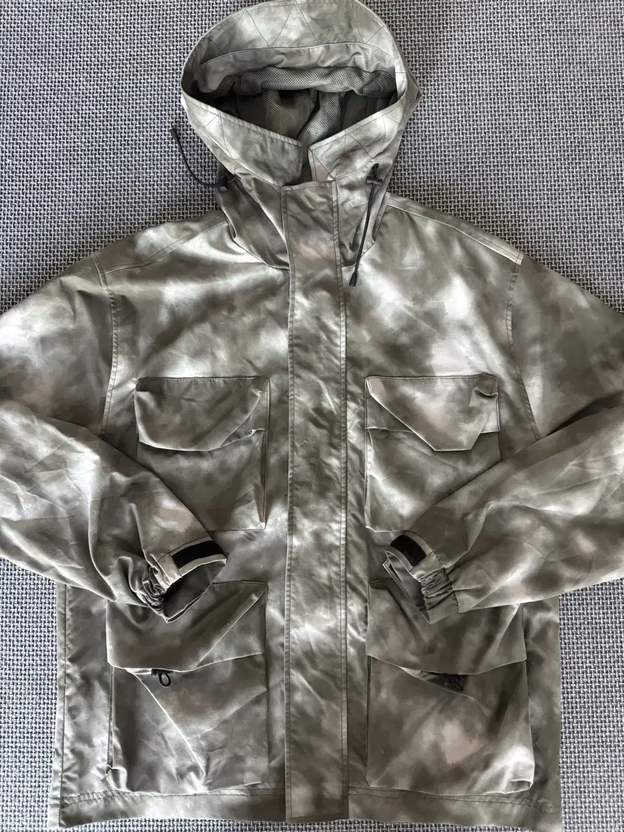 Zara Windbreaker