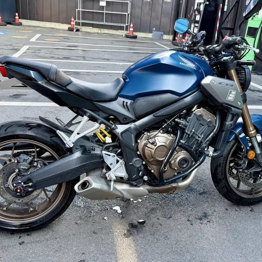 21년식 CB650R 맷 블루 18,842km