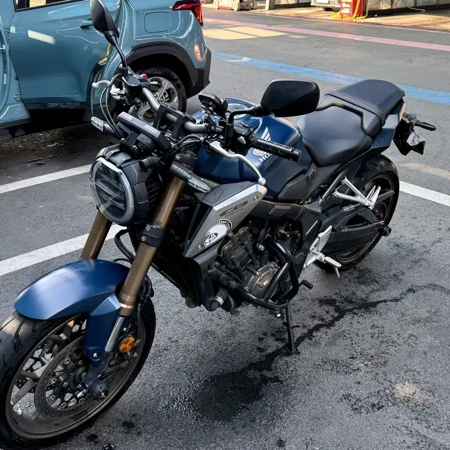 21년식 CB650R 맷 블루 18,842km