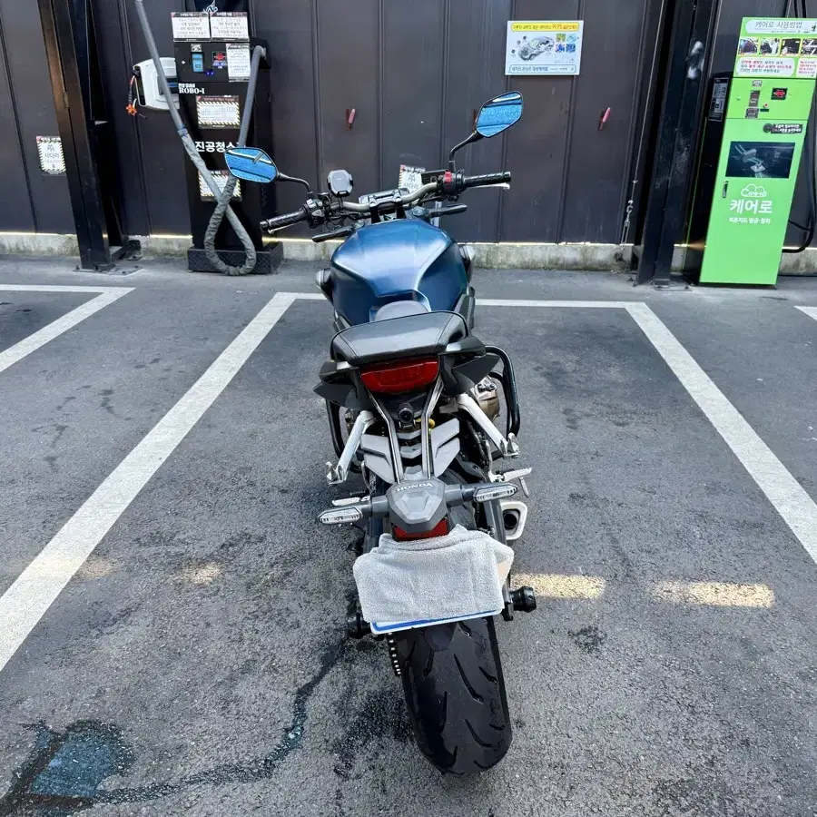 21년식 CB650R 맷 블루 18,842km