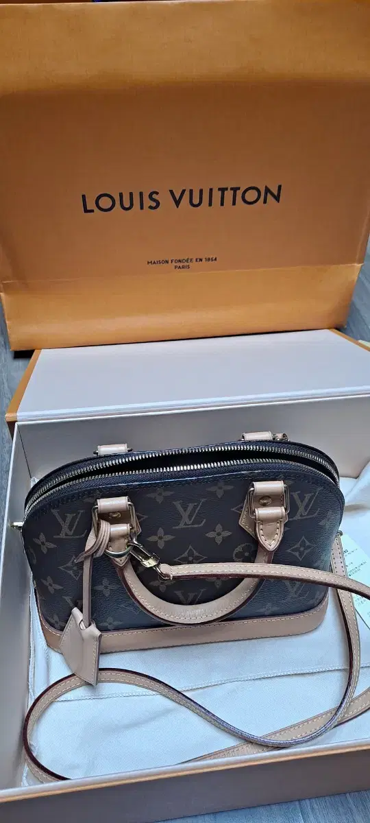 Louis Vuitton Alma BB (top-of-the-line), full set, (free shipping)