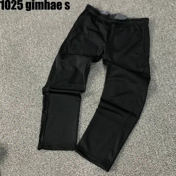 100 Nike Thermafit Pants