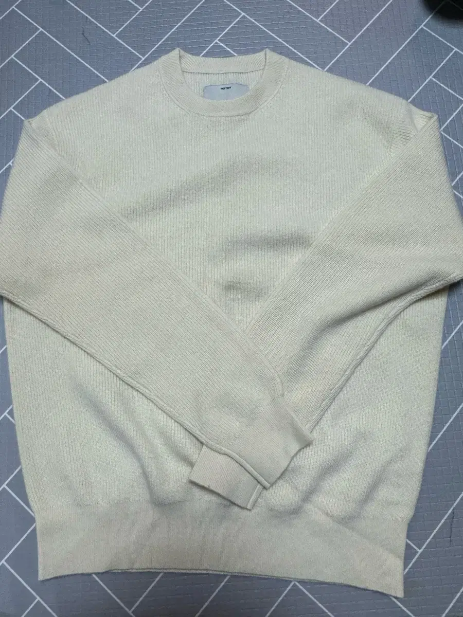 Pottery Comfort Crewneck Knit 2 sizes