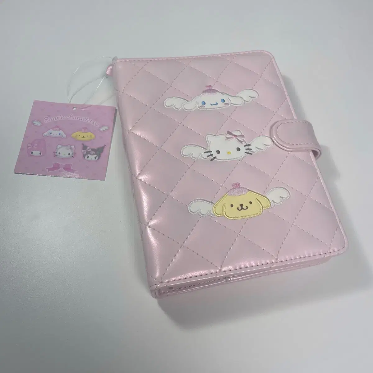 Sanrio Yumemiru binder sells!