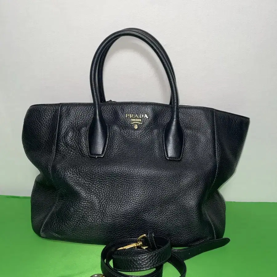 Prada BN2694 토트백