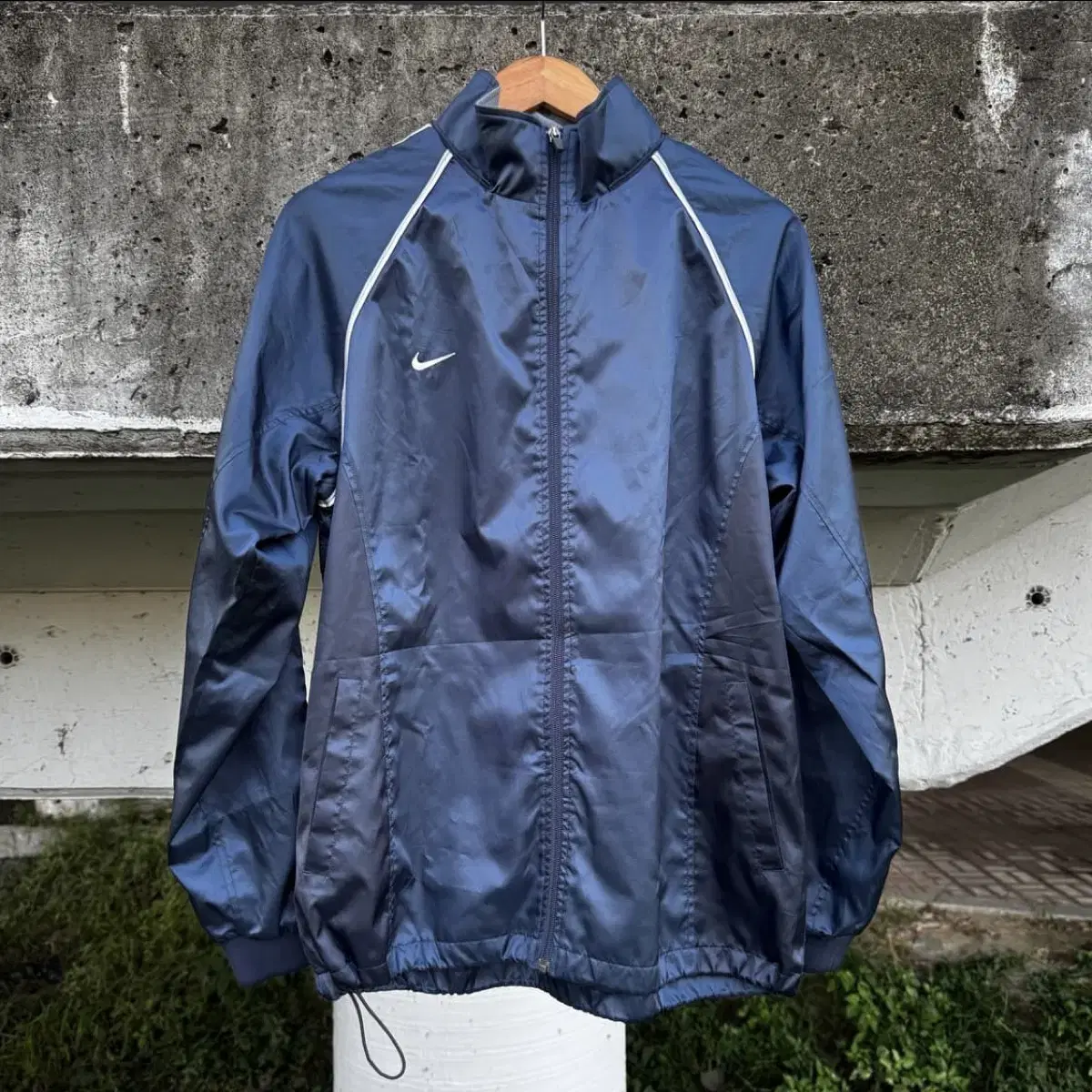 JPN Nike Navy Windbreaker L