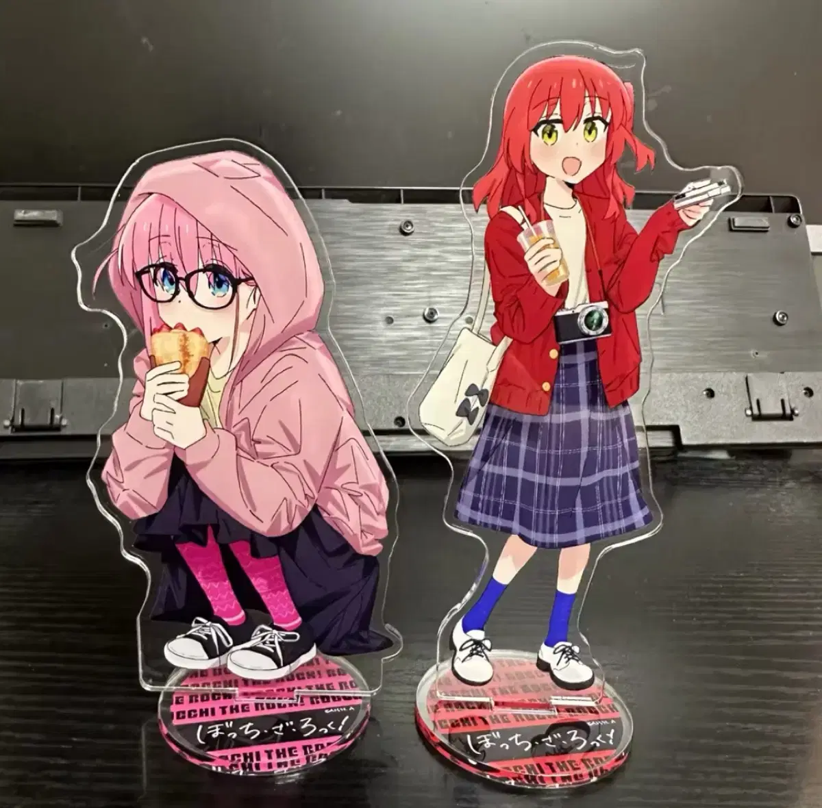 BotchDerock acrylic stand