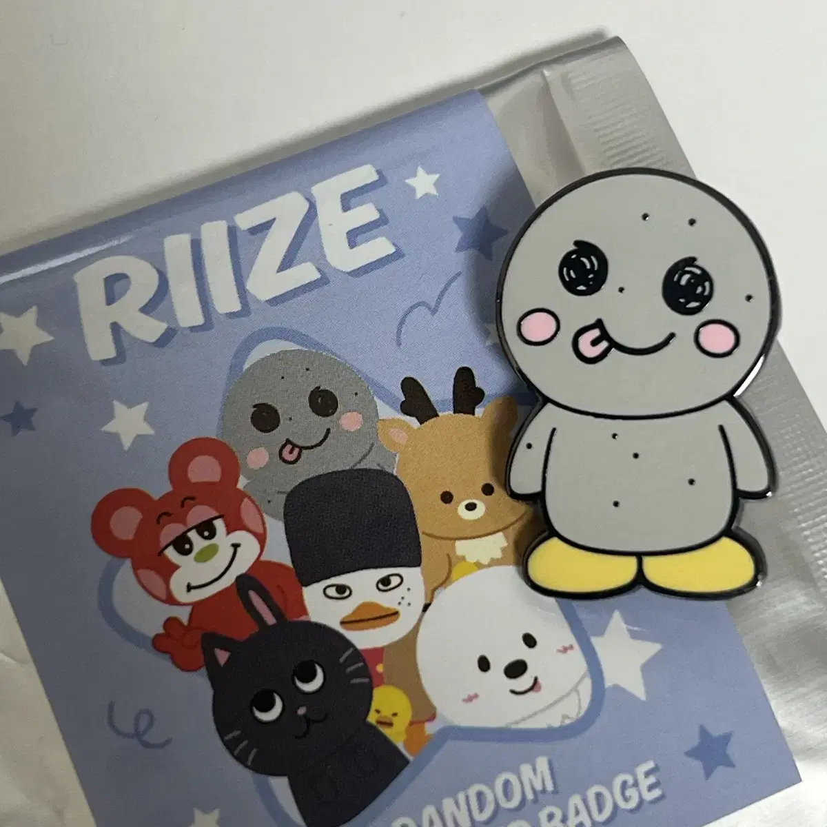 Rize Random Badge Swirls