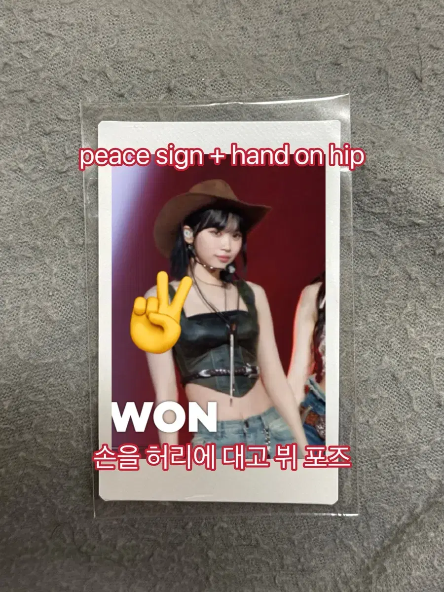 le sserafim kim chaewon sign polaroid Kim Chaewon cowboy