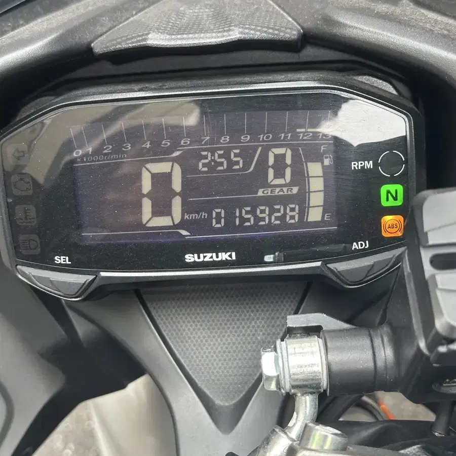 11/10 처분예정 21년식 15xxxkm GSX-R125 스페셜카울