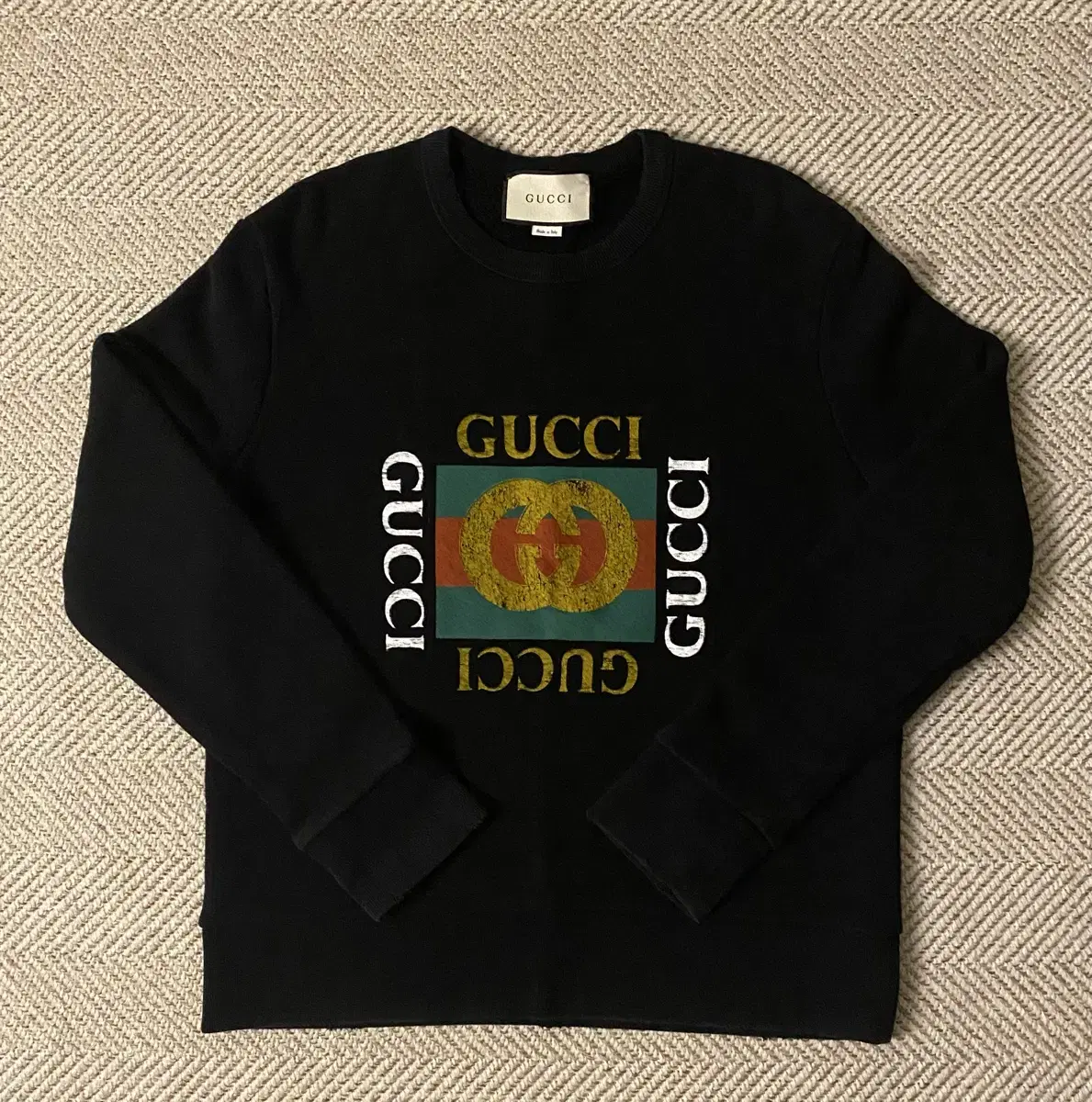 [authentic/in excellent condition/measured 100] Gucci Box Logo Man to Man